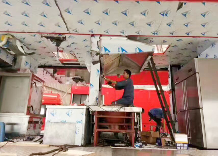 消防車內午夜视频免费在线观看設備廚具安裝現場圖