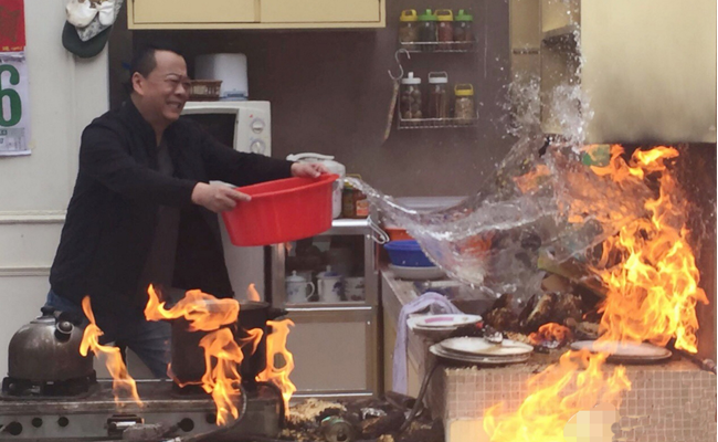 酒店不鏽鋼午夜视频免费在线观看設備安全隱患