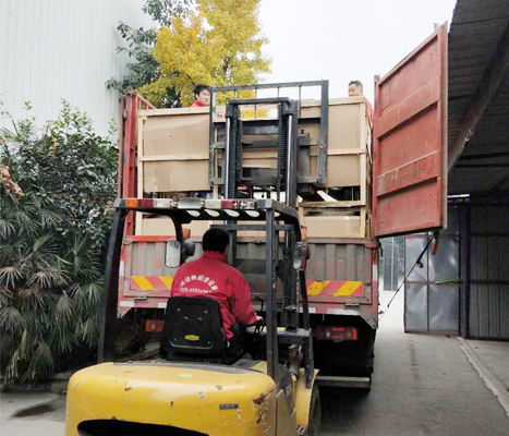 成都午夜视频免费在线观看設備廠樣品裝車圖