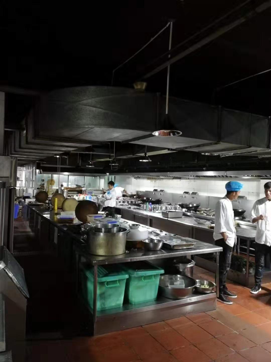 餐廳午夜视频免费在线观看設備