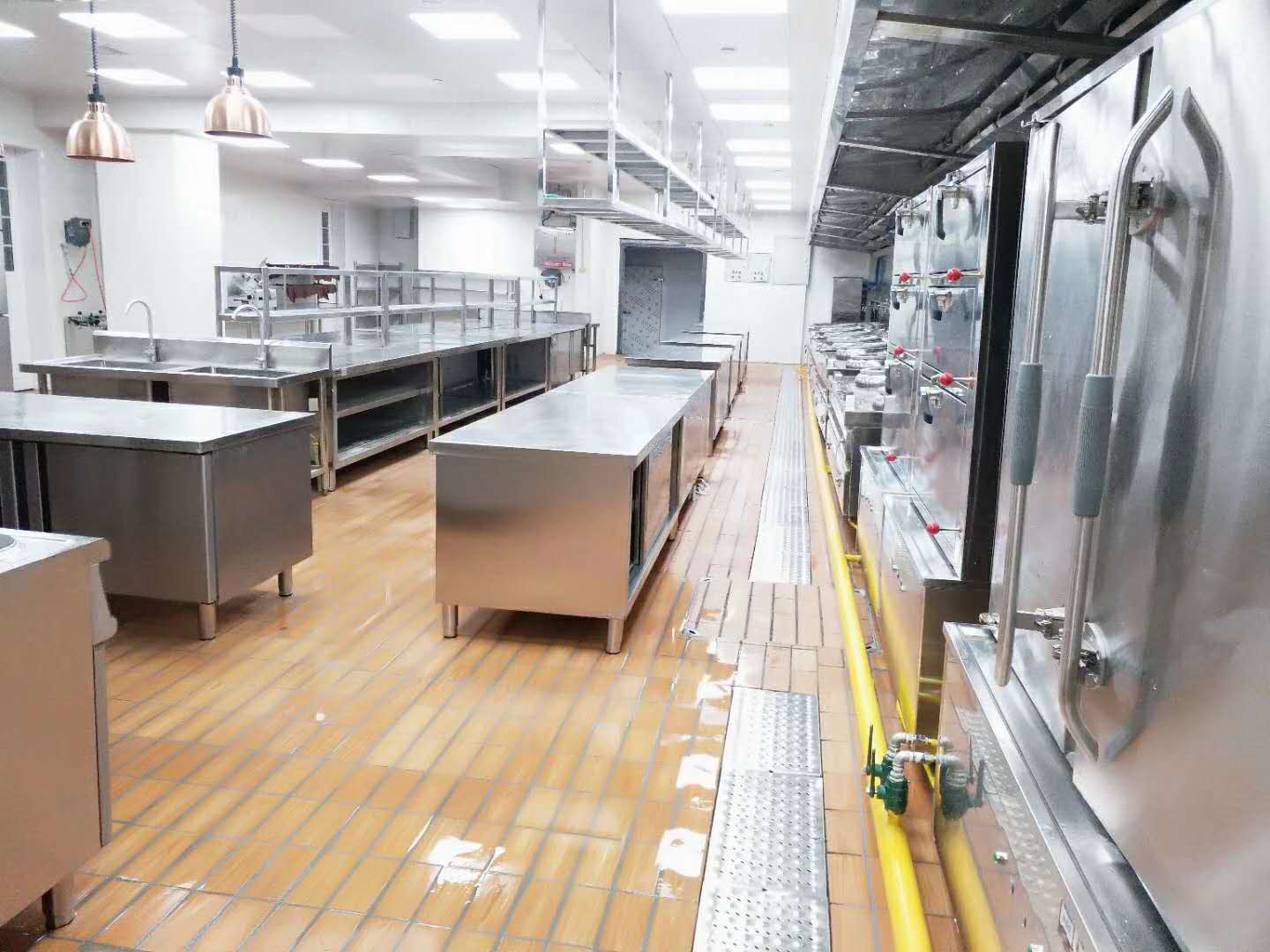 食堂午夜视频免费在线观看設備