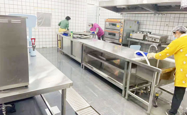 食堂午夜视频免费在线观看設備1