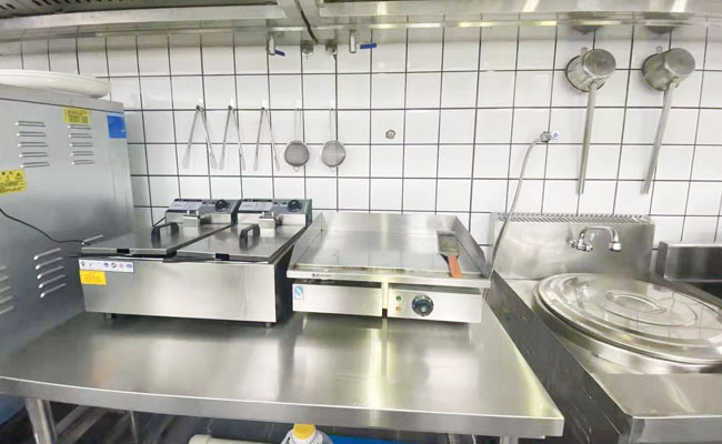 食堂午夜视频免费在线观看設備2