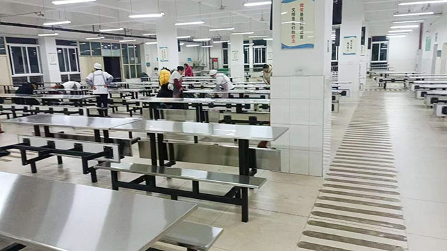 學校午夜视频免费在线观看用具清單