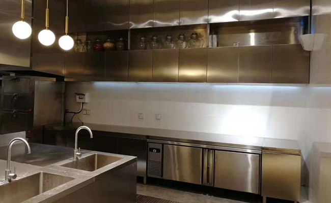 餐廳午夜视频免费在线观看設備